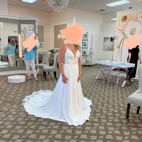 Essence of Australia Wedding Dress, Bridal Size 8 - Never worn or altered! - Picture 2 of 6